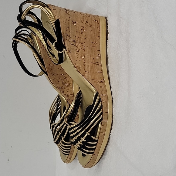 Arturo Chiang Wedge Sandals Size 9.5 Black and gold - Picture 4 of 13